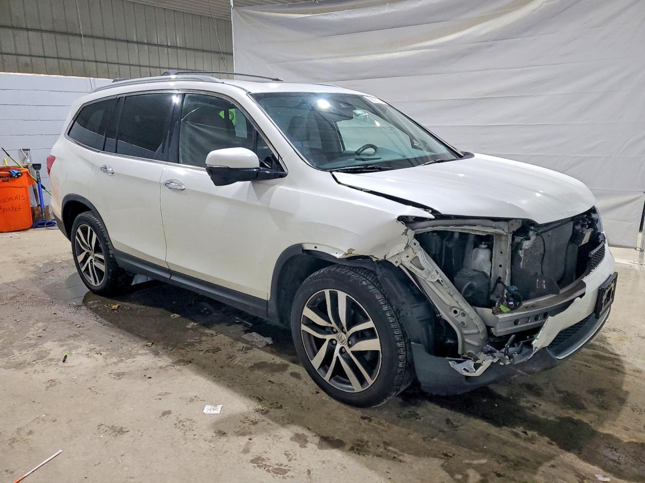 2016 HONDA PILOT TOURING photo 4