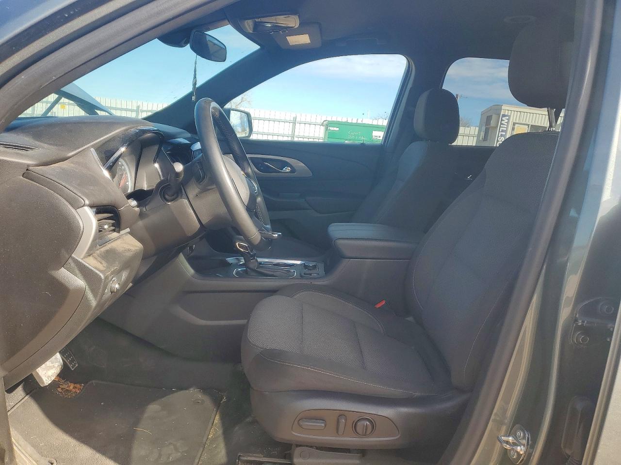 2023 CHEVROLET TRAVERSE LT photo 7
