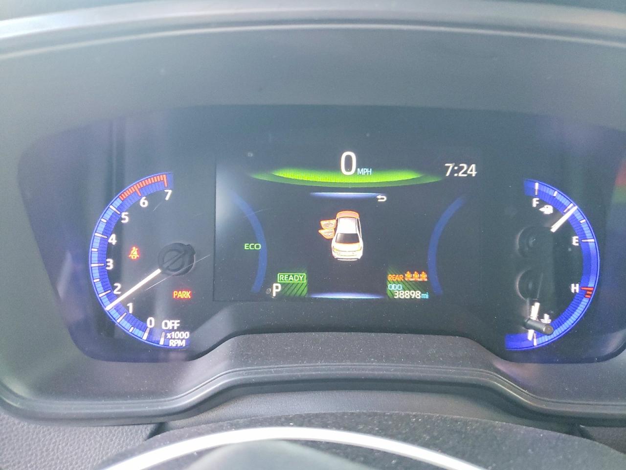 2021 TOYOTA COROLLA LE photo 17