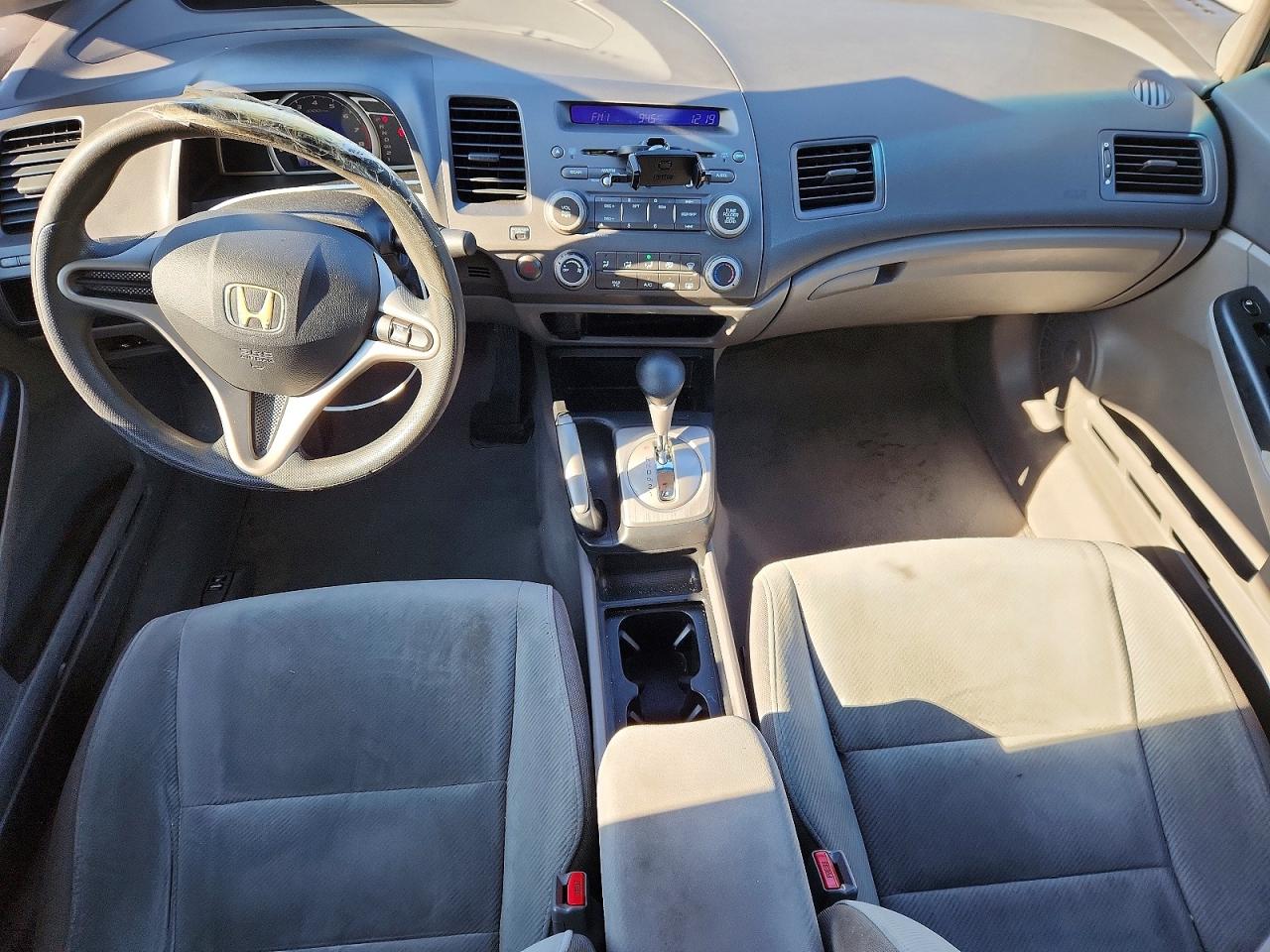 2010 HONDA CIVIC LX photo 8