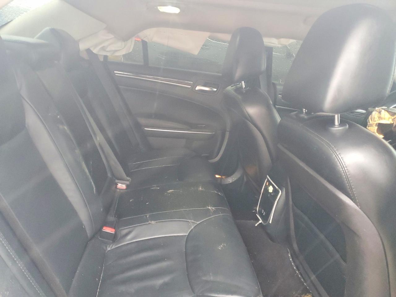 2016 CHRYSLER 300 LIMITED photo 10