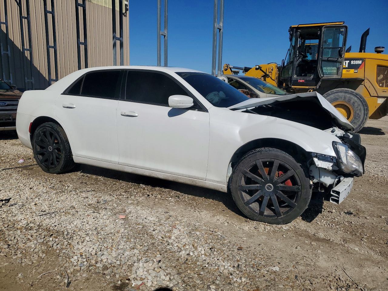 2016 CHRYSLER 300 LIMITED photo 4