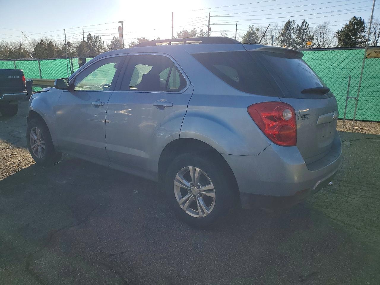 2015 CHEVROLET EQUINOX LT photo 2