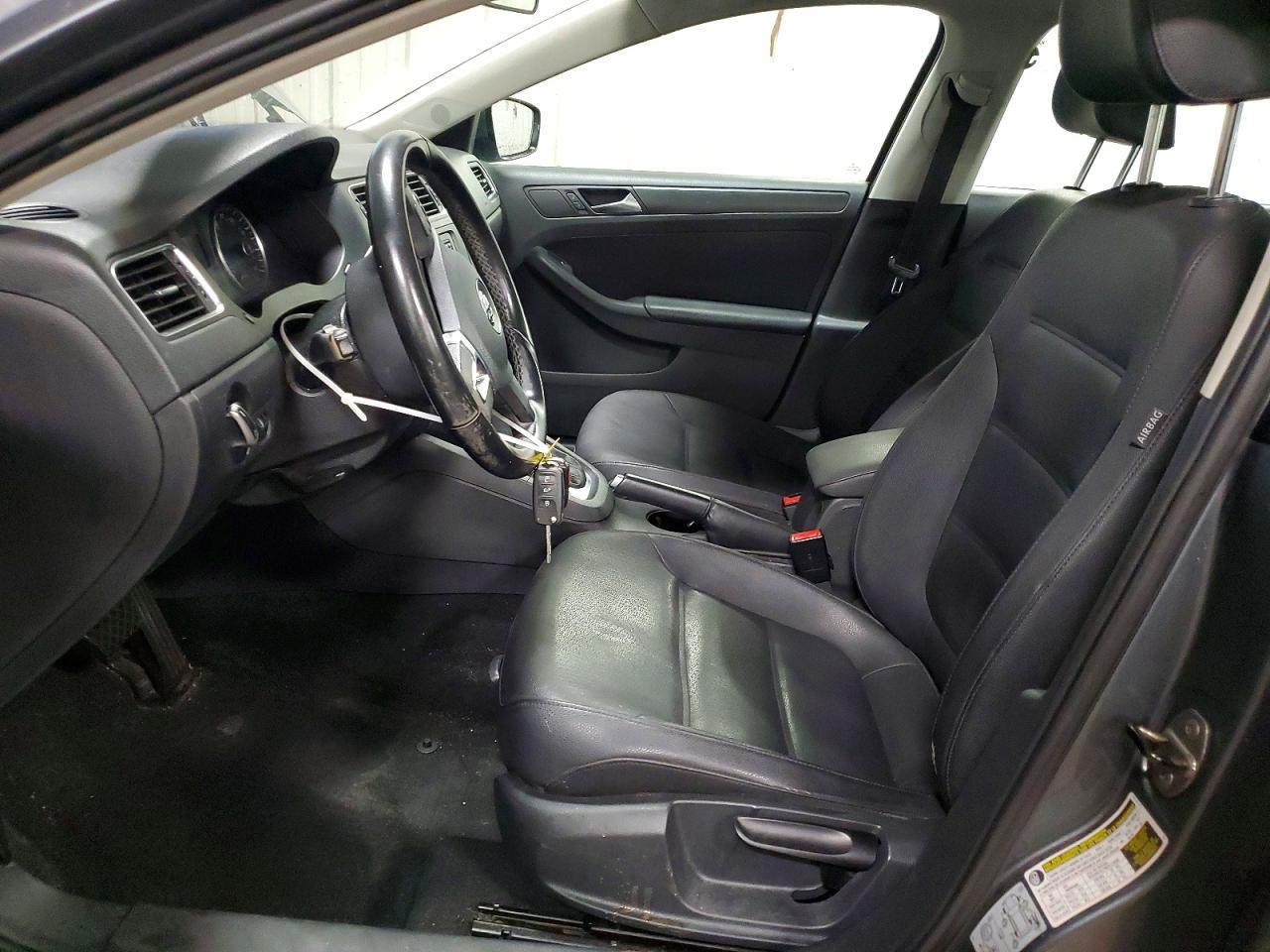2012 VOLKSWAGEN JETTA SE photo 7