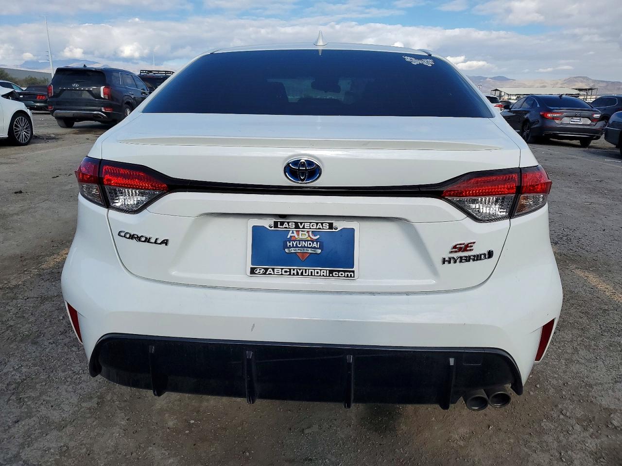 2023 TOYOTA COROLLA LE photo 6