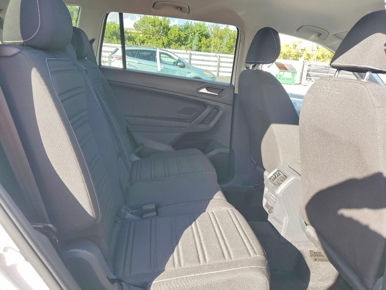 2024 VOLKSWAGEN TIGUAN photo 21