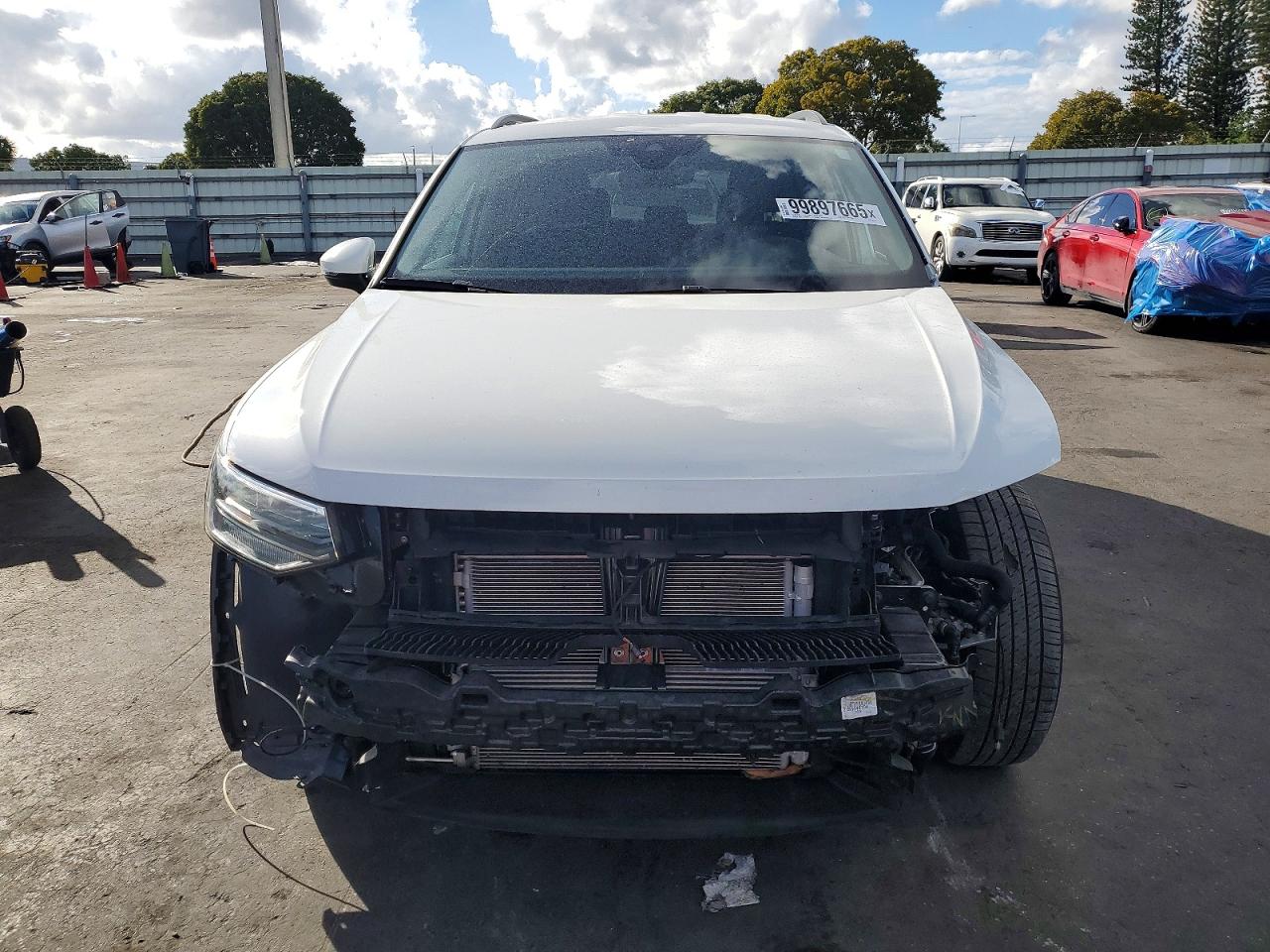 2024 VOLKSWAGEN TIGUAN photo 9