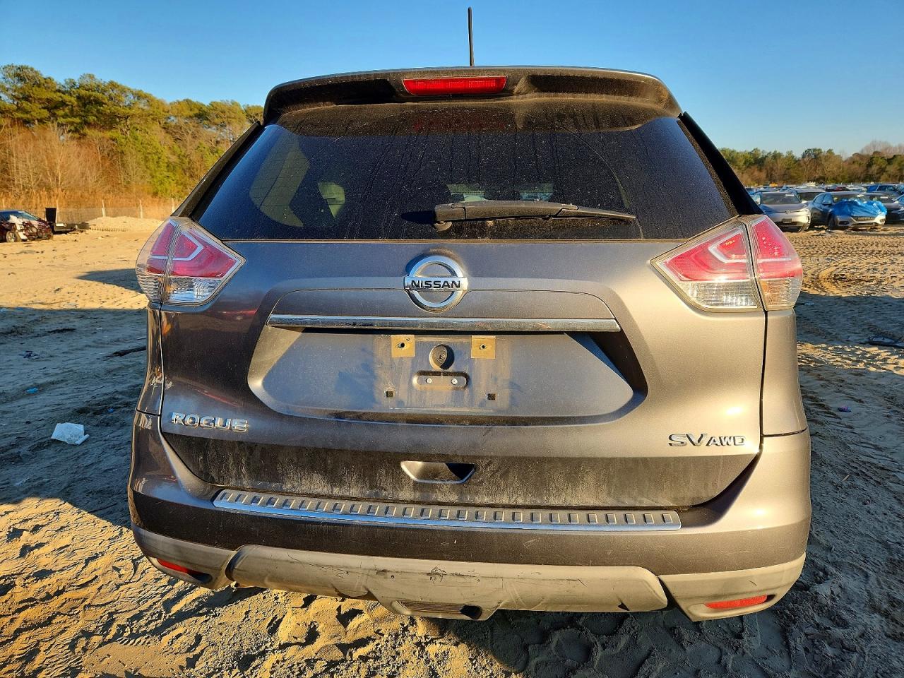 2016 NISSAN ROGUE SV photo 6