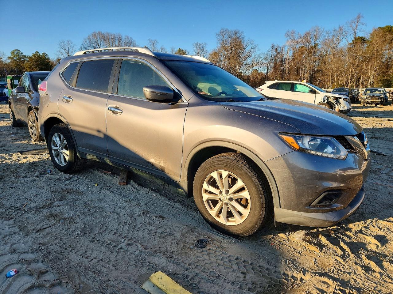 2016 NISSAN ROGUE SV photo 4