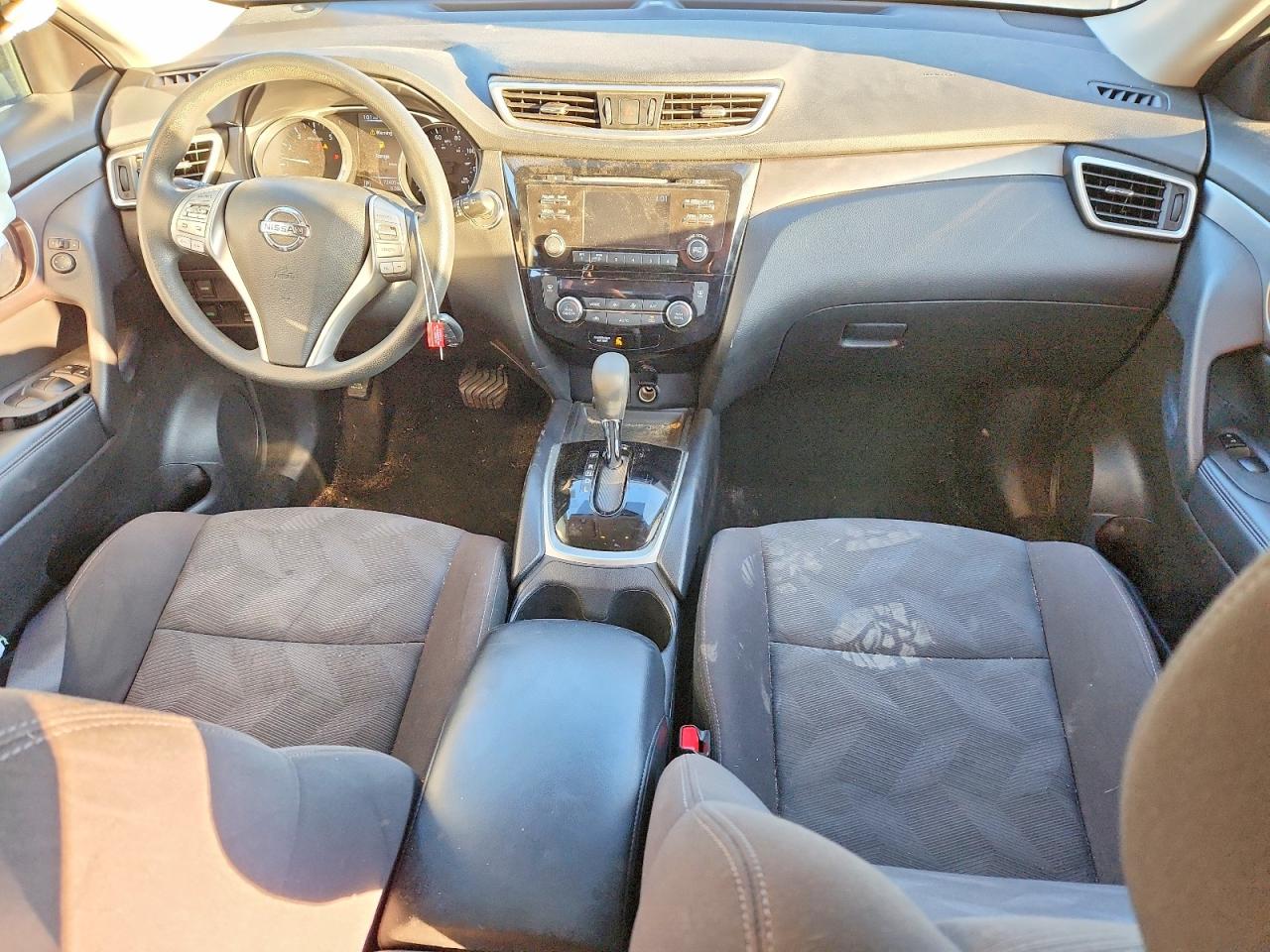 2016 NISSAN ROGUE SV photo 8
