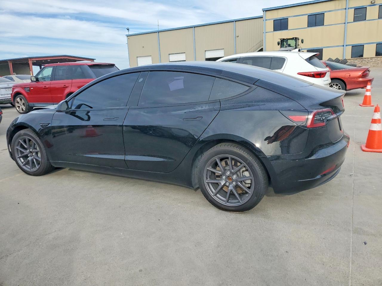2023 TESLA MODEL 3 photo 4