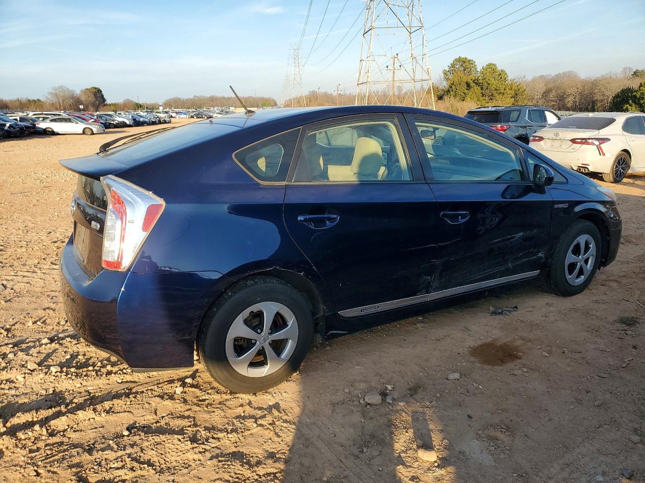 2013 TOYOTA PRIUS photo 3