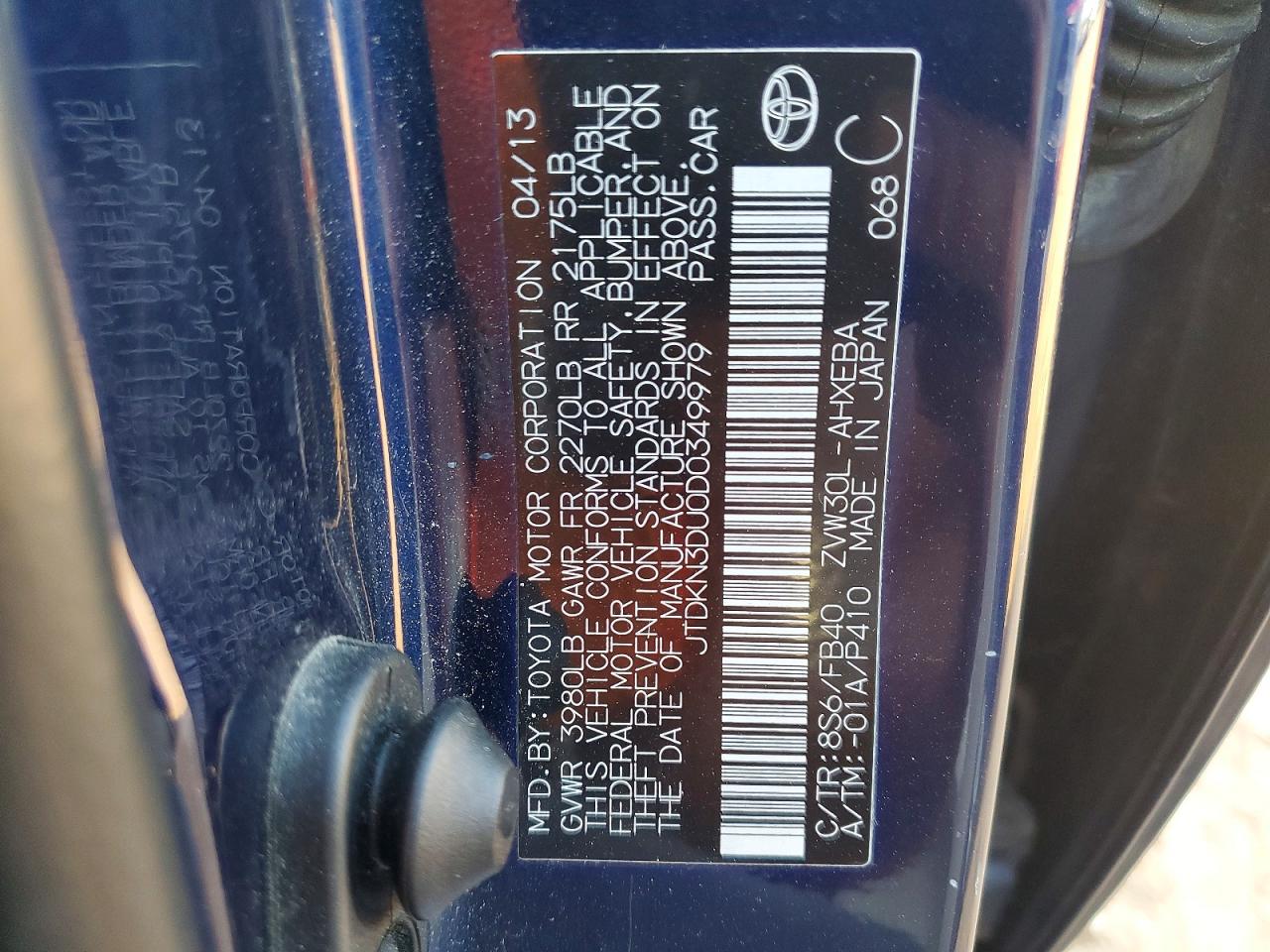 2013 TOYOTA PRIUS photo 12