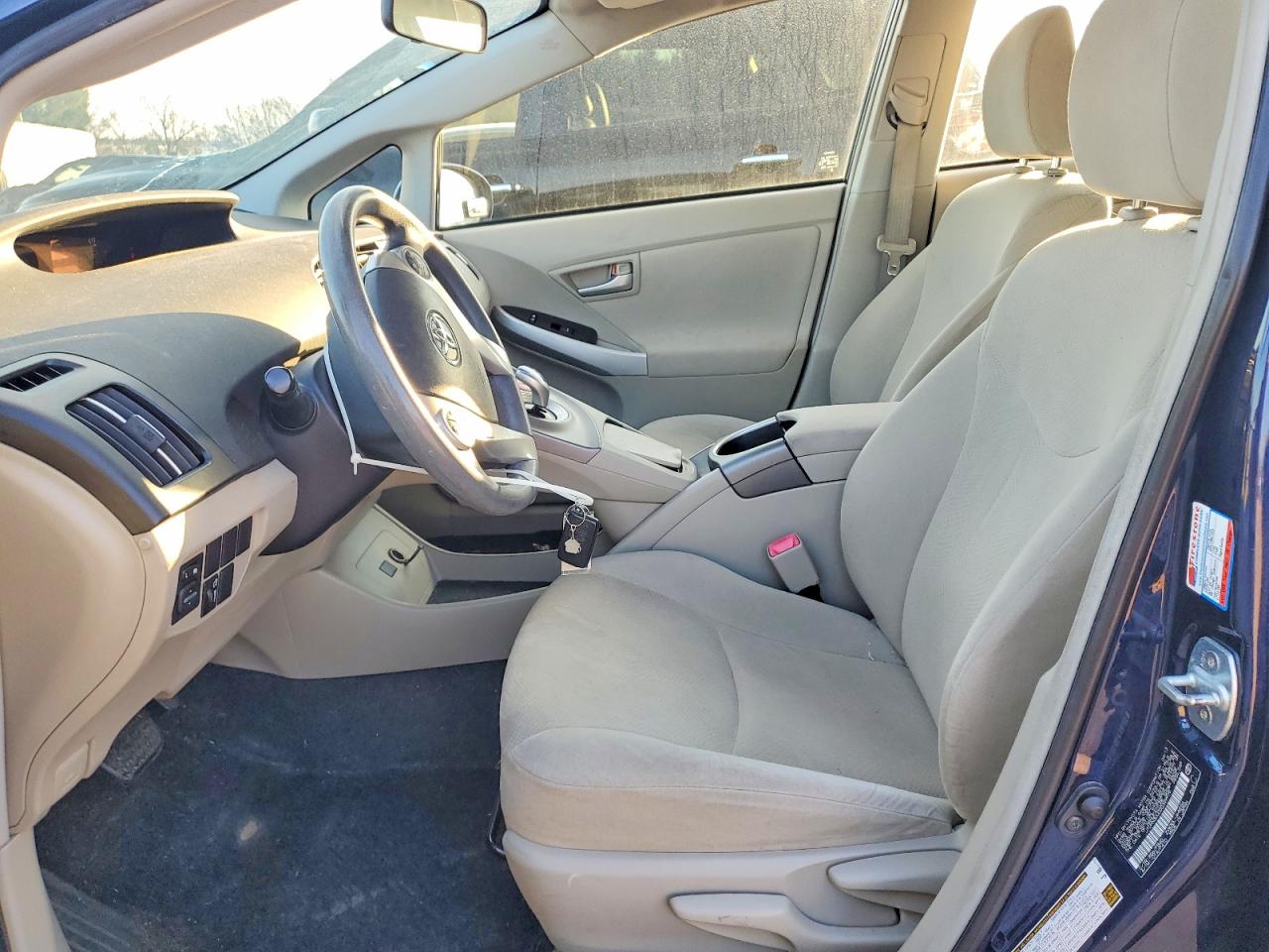 2013 TOYOTA PRIUS photo 7