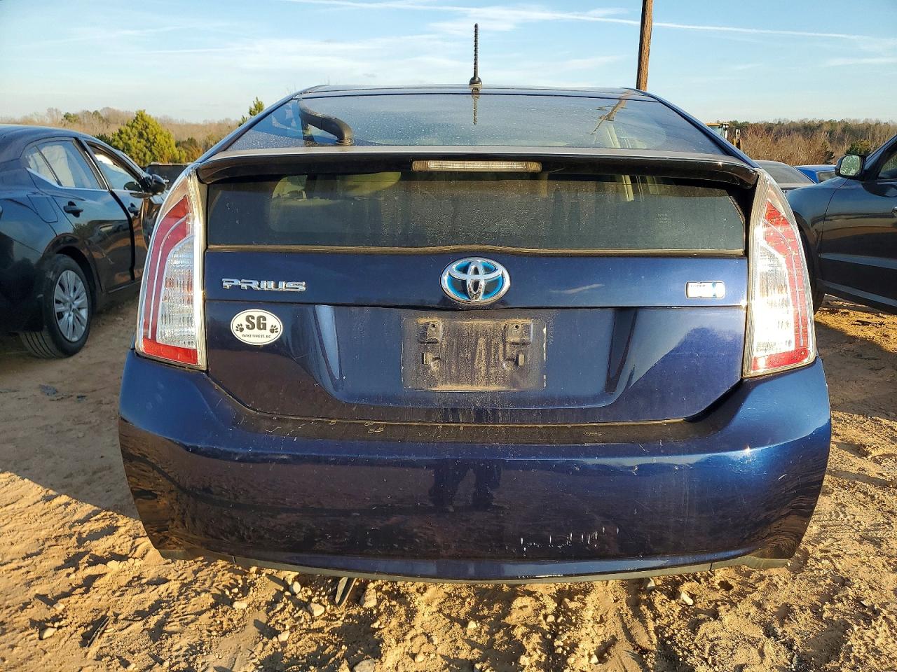 2013 TOYOTA PRIUS photo 6