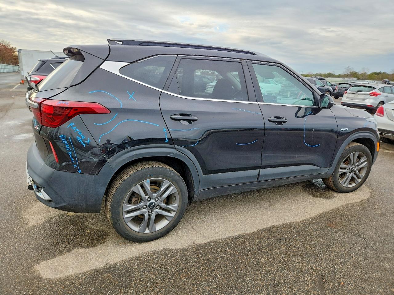 2021 KIA SELTOS S photo 3