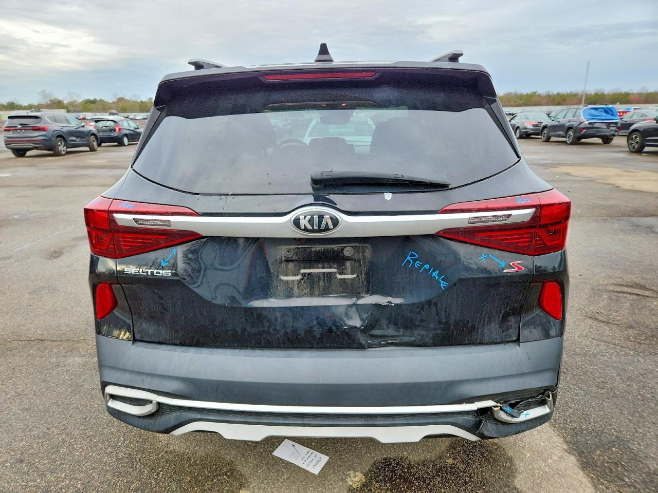 2021 KIA SELTOS S photo 6