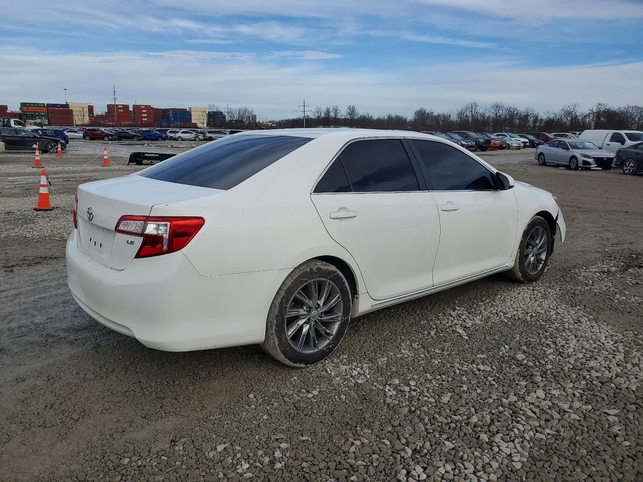 2012 TOYOTA CAMRY BASE photo 3