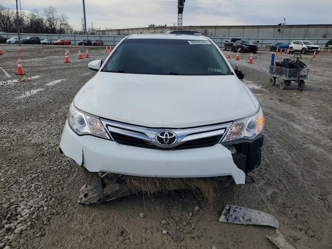 2012 TOYOTA CAMRY BASE photo 5