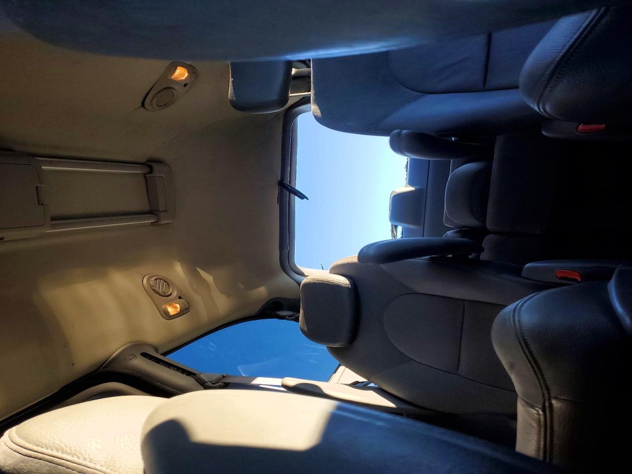 2005 CHRYSLER TOWN & COUNTRY LIMITED photo 10