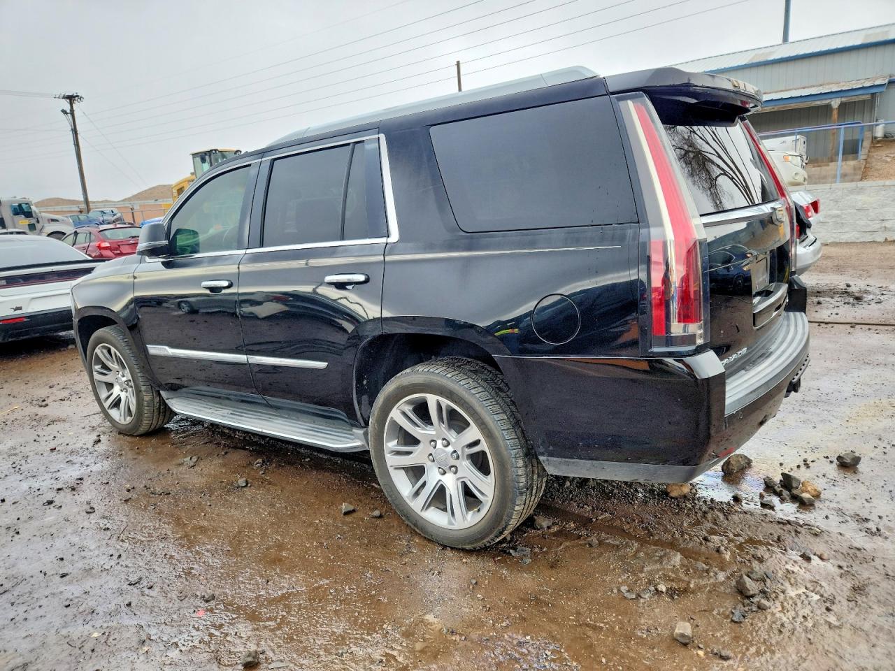 2016 CADILLAC ESCALADE LUXURY photo 2