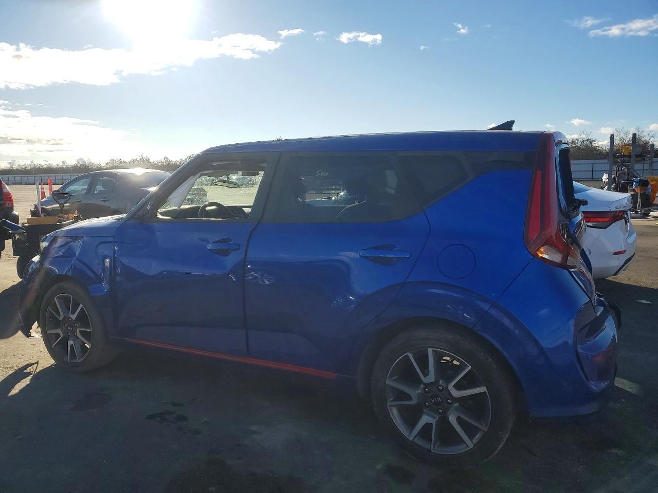 2020 KIA SOUL GT LINE photo 2