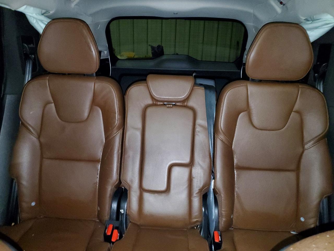 2019 VOLVO XC90 T6 MOMENTUM photo 10