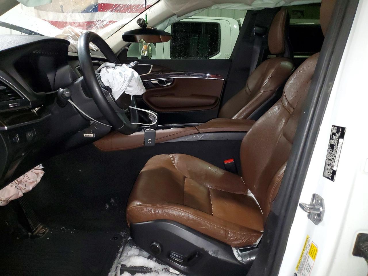 2019 VOLVO XC90 T6 MOMENTUM photo 7