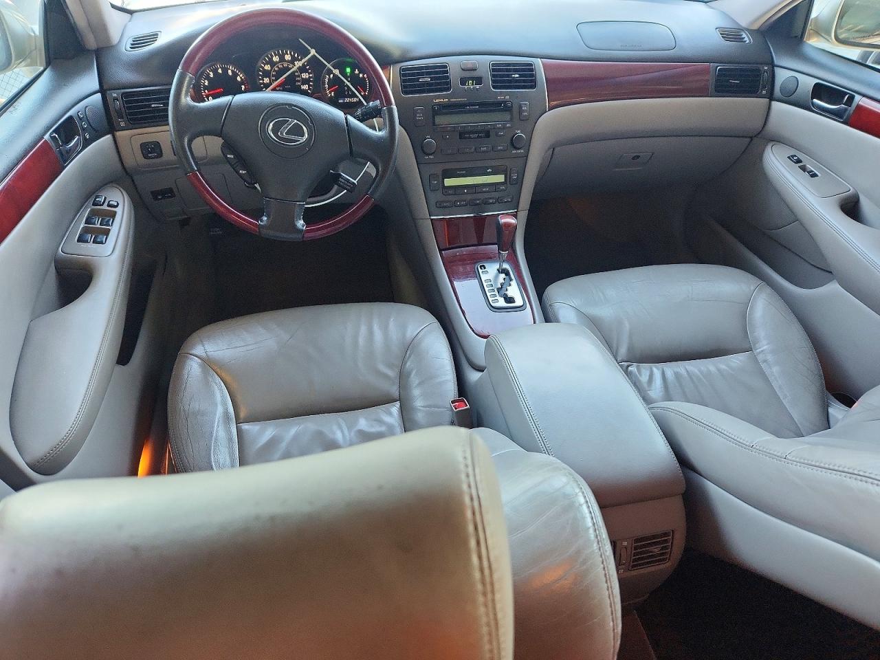 2003 LEXUS ES 300 photo 8