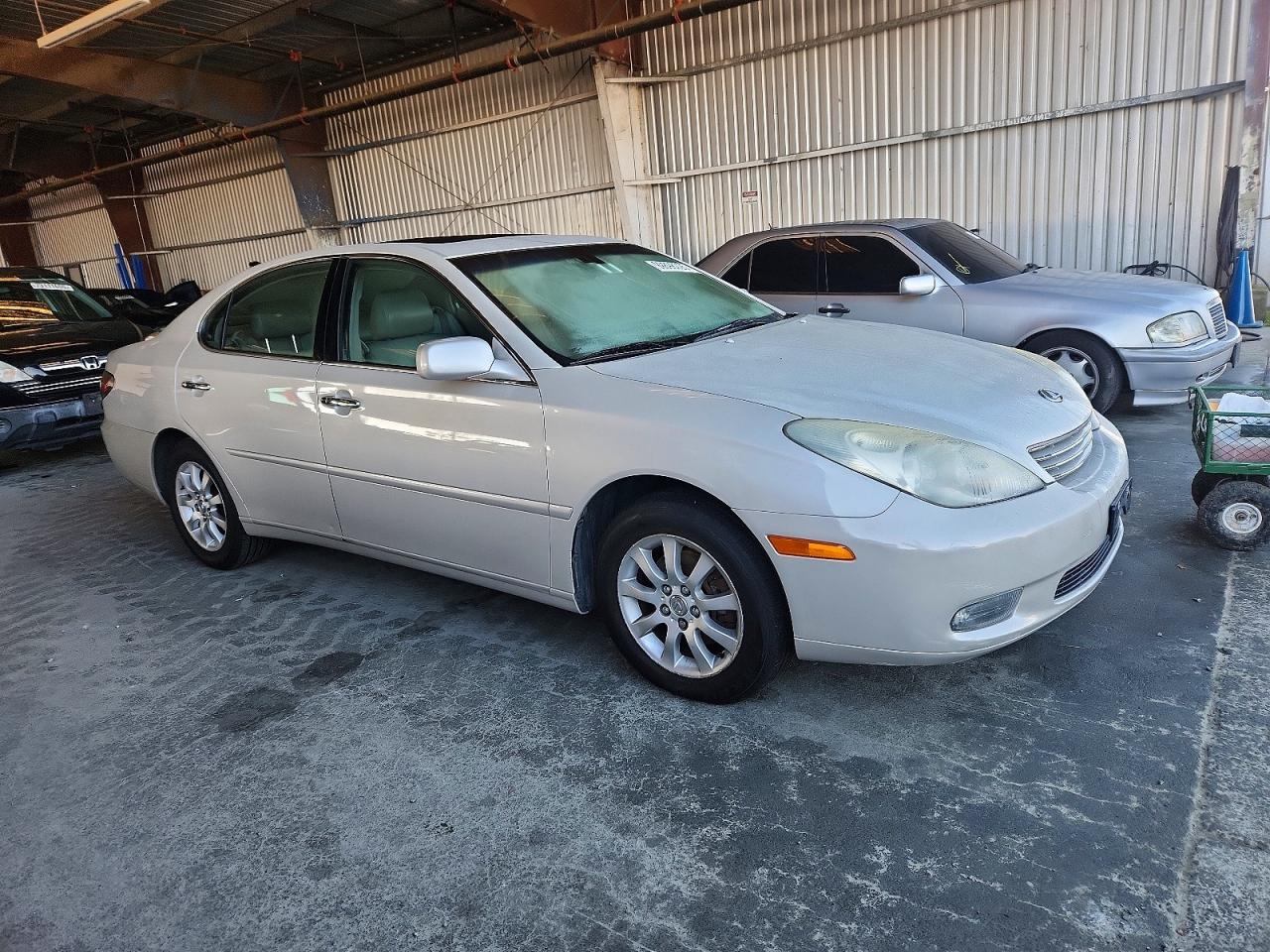 2003 LEXUS ES 300 photo 4
