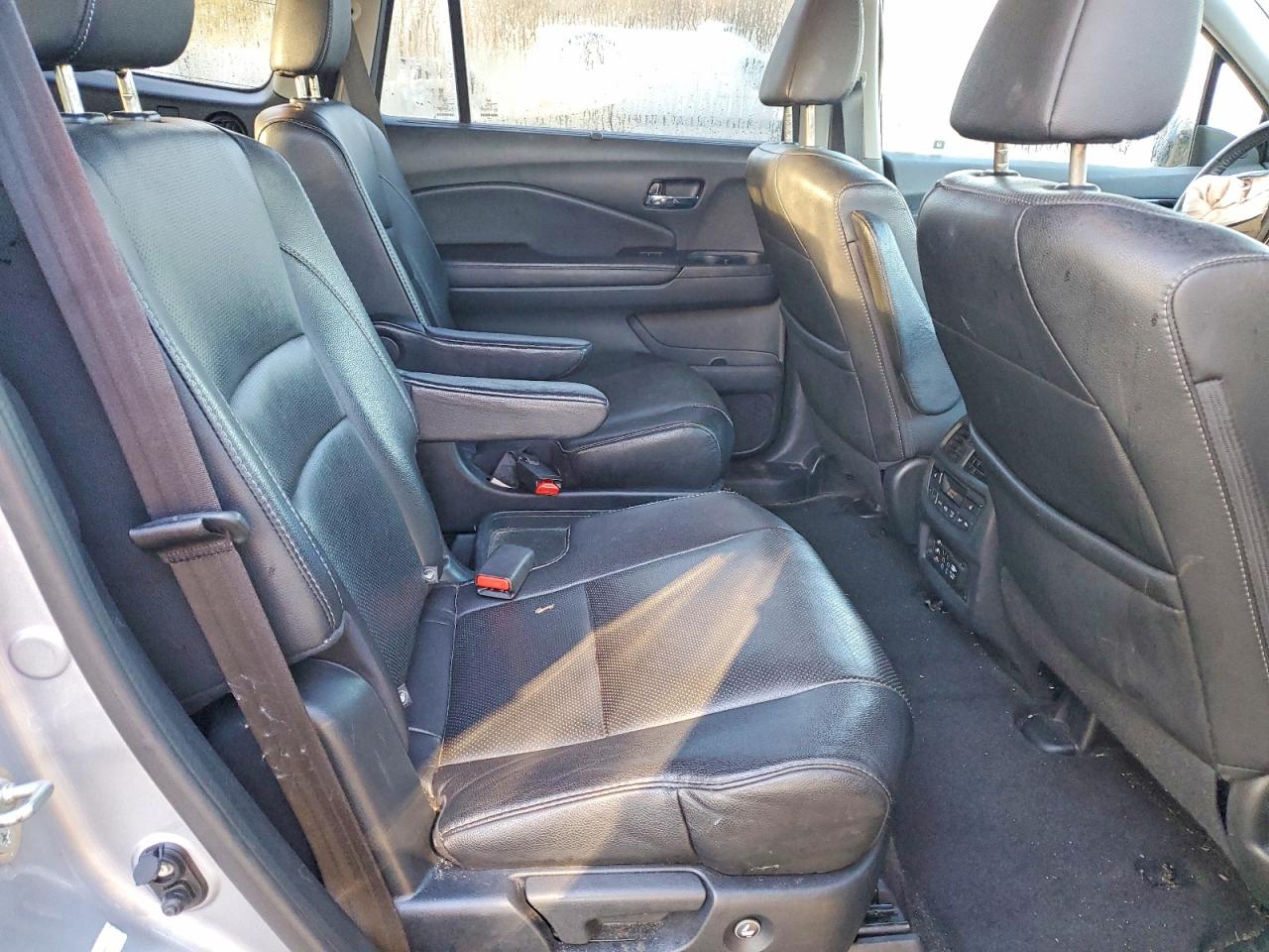 2016 HONDA PILOT ELITE photo 11