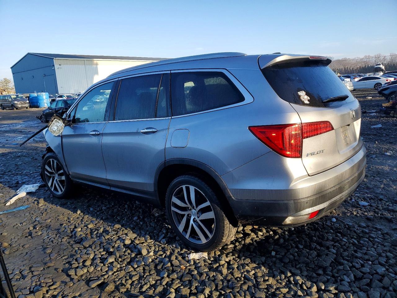 2016 HONDA PILOT ELITE photo 2