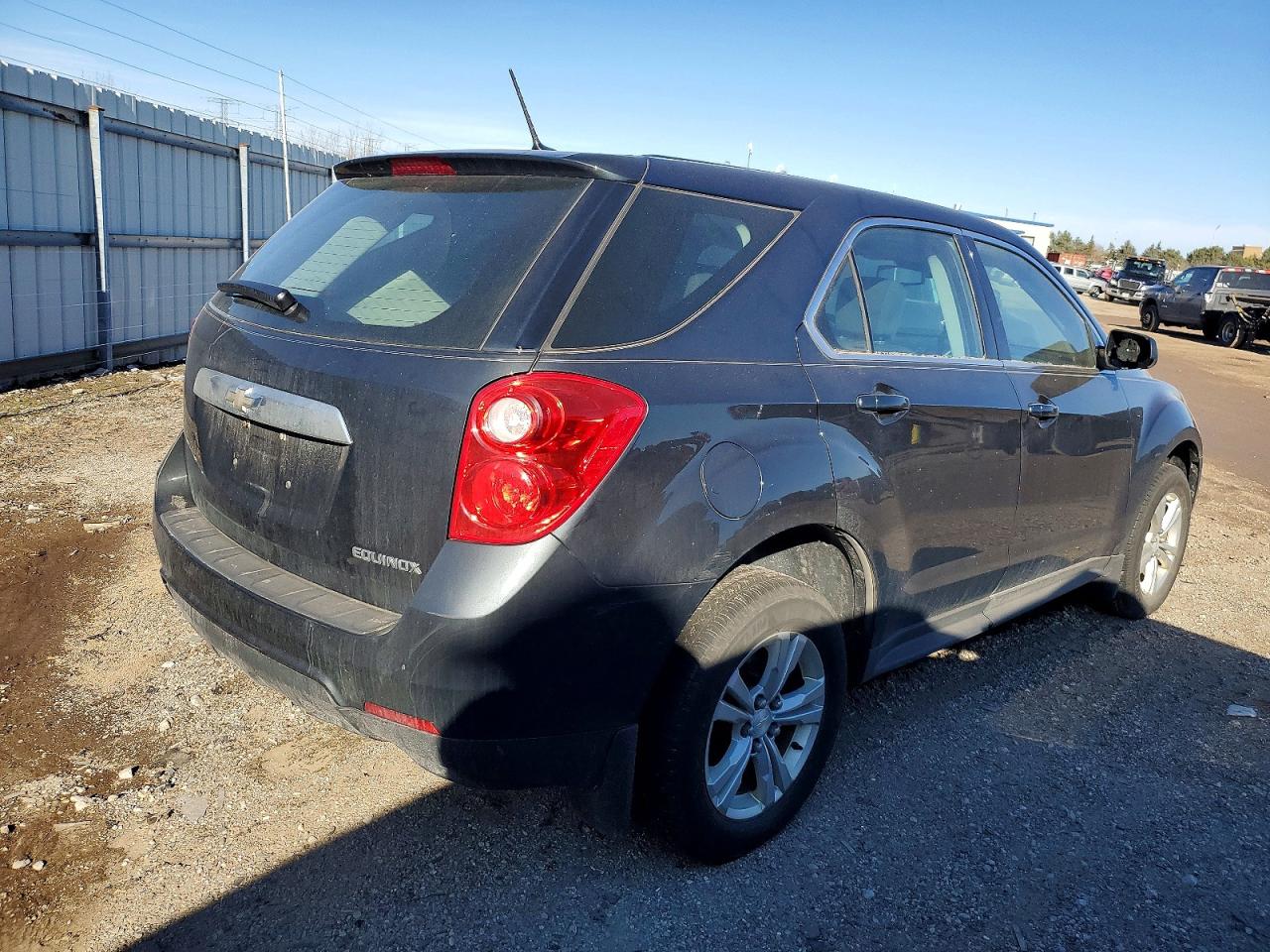 2014 CHEVROLET EQUINOX LS photo 3
