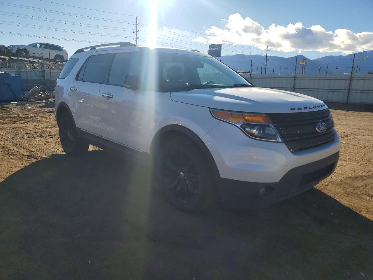 2011 FORD EXPLORER XLT photo 4