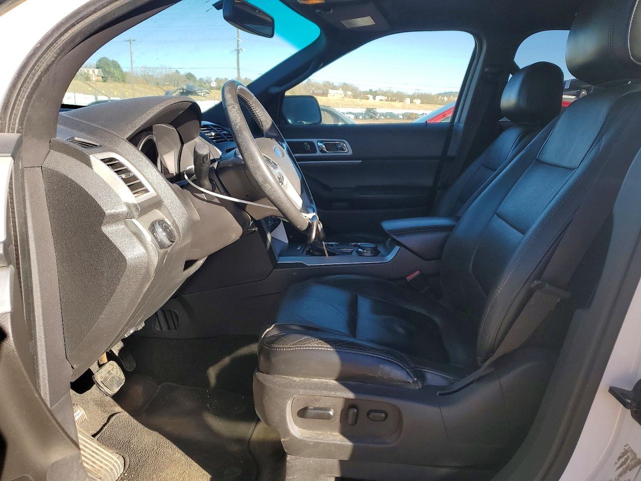 2011 FORD EXPLORER XLT photo 7