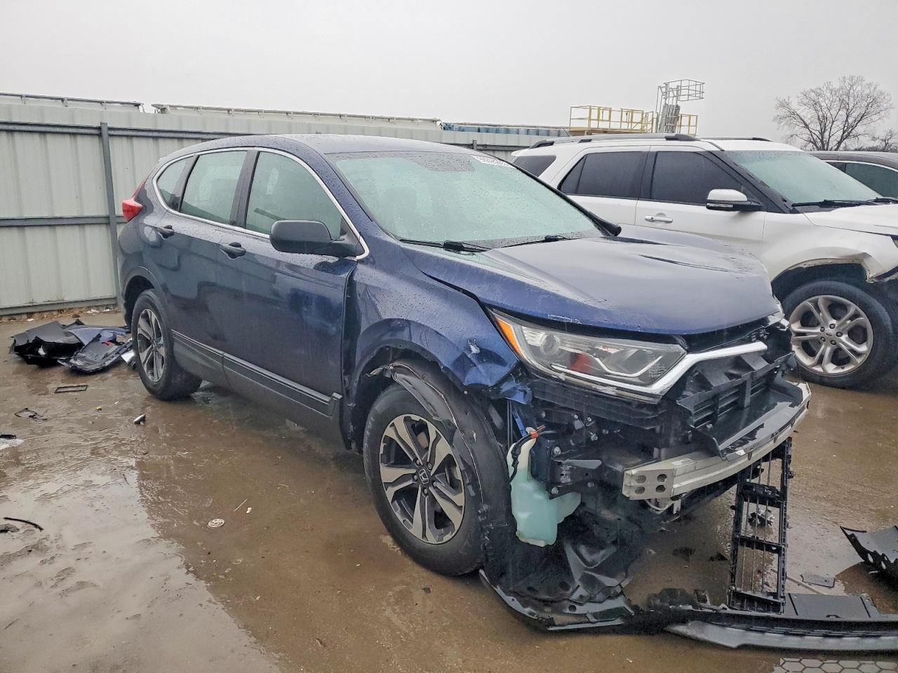 2017 HONDA CR-V LX photo 4