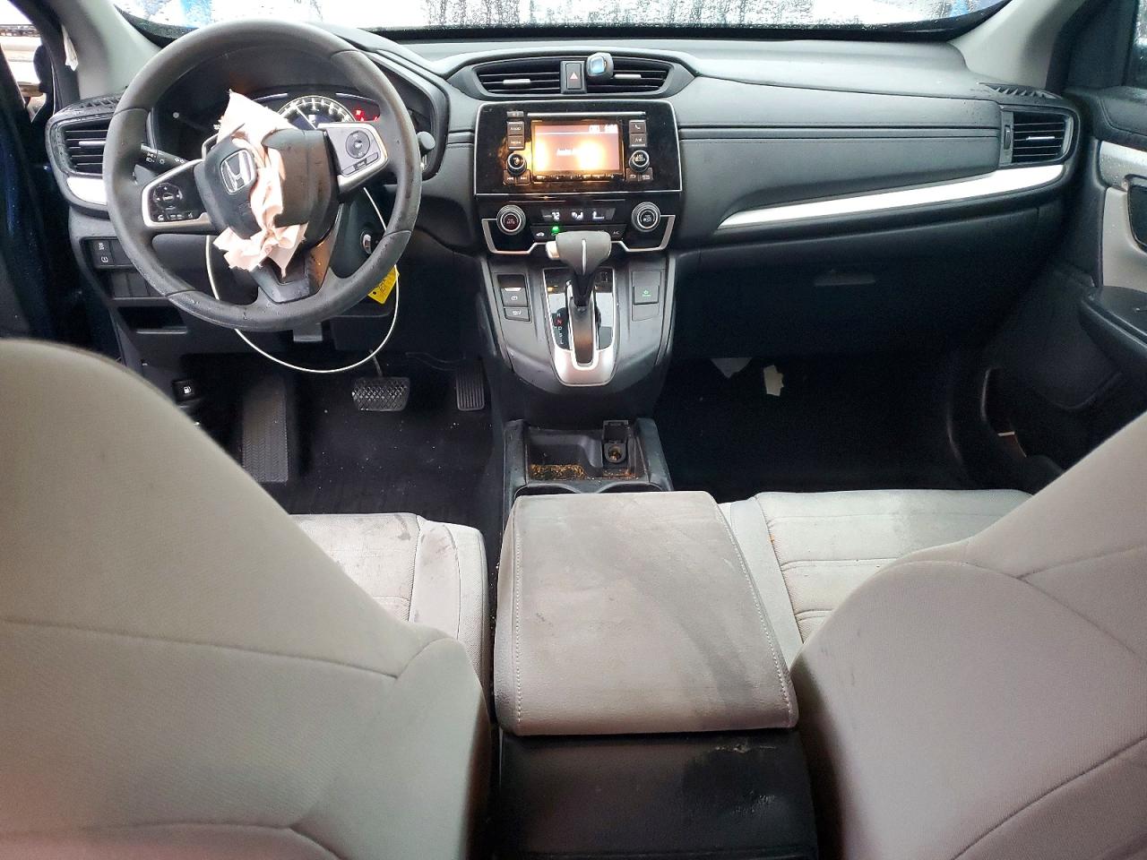 2017 HONDA CR-V LX photo 8