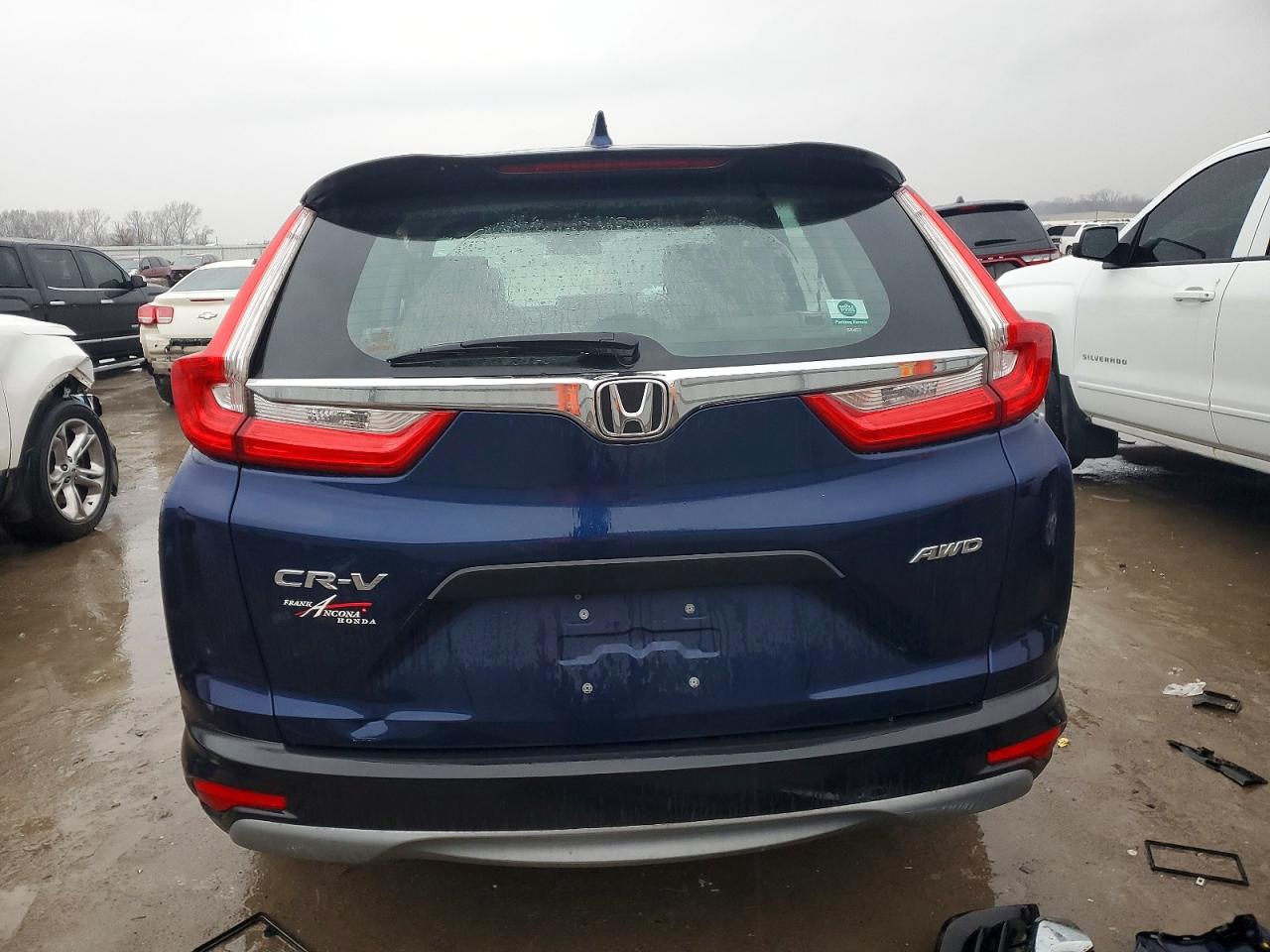 2017 HONDA CR-V LX photo 6