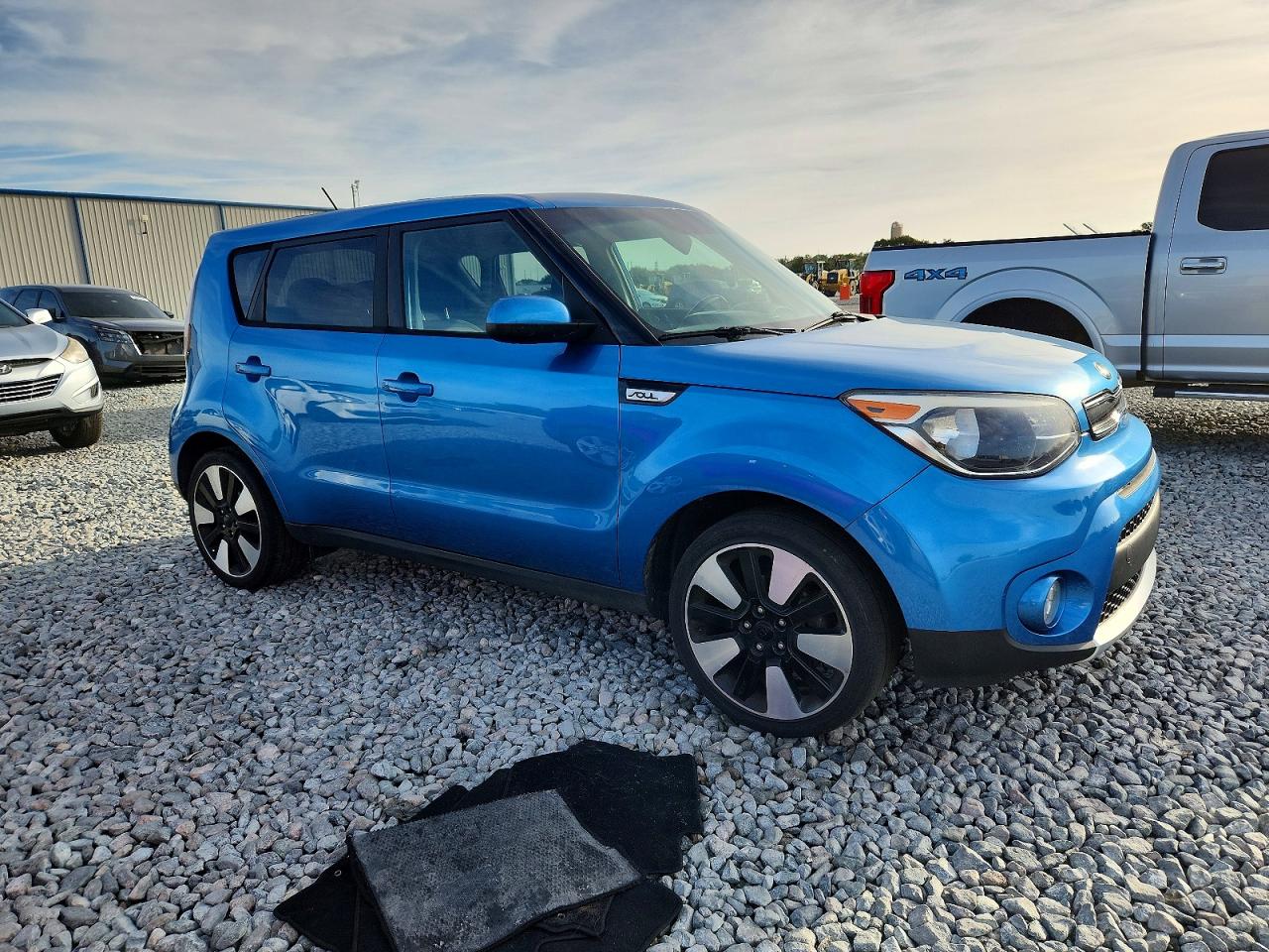 2017 KIA SOUL + photo 4