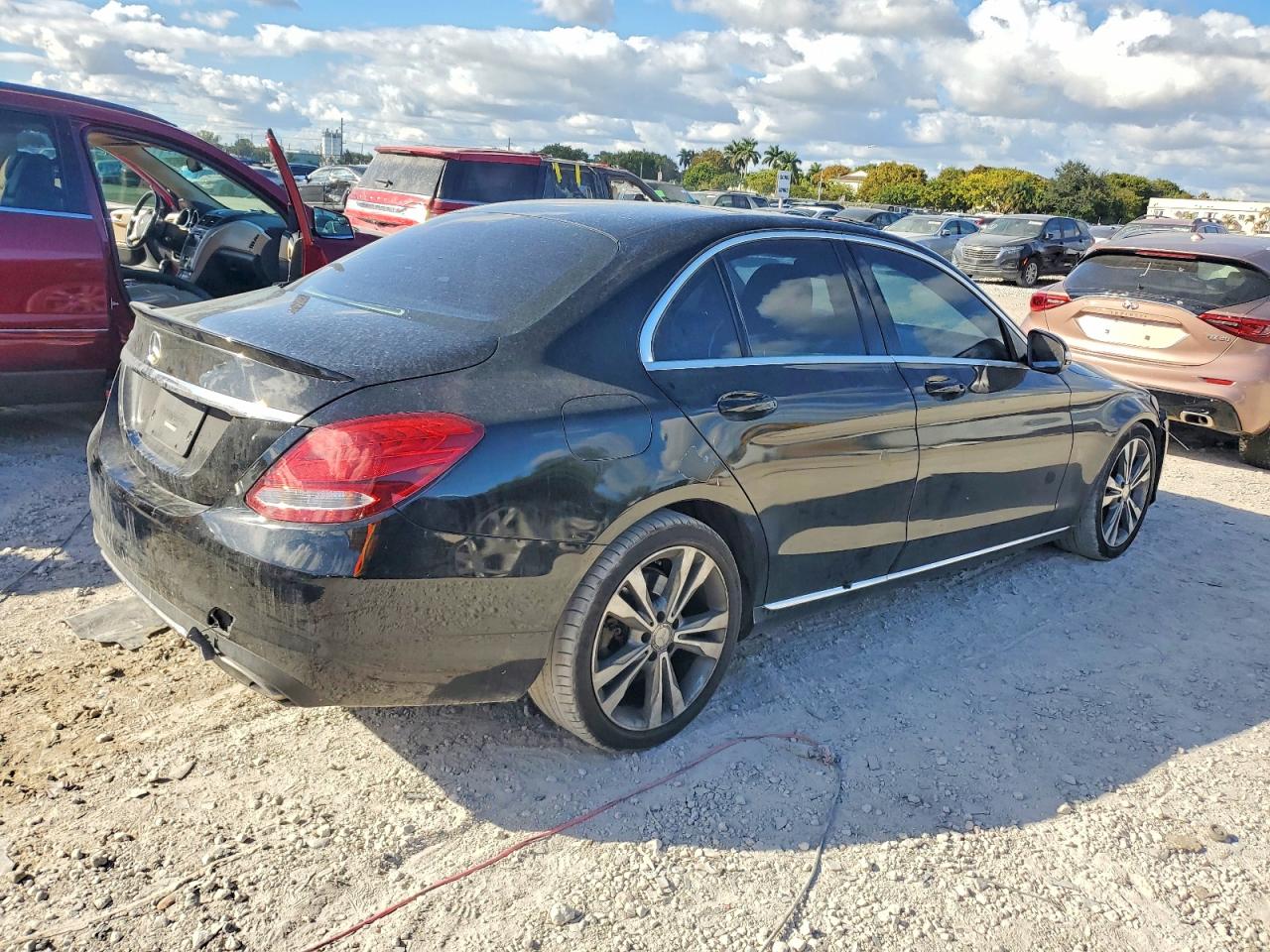 2015 MERCEDES-BENZ C 300 photo 3
