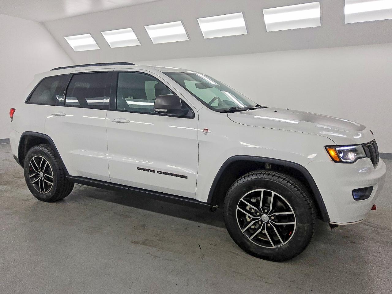 2018 JEEP GRAND CHEROKEE TRAILHAWK photo 4