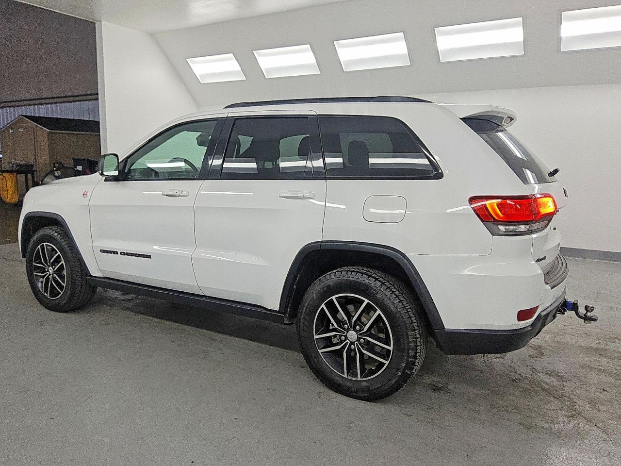 2018 JEEP GRAND CHEROKEE TRAILHAWK photo 2
