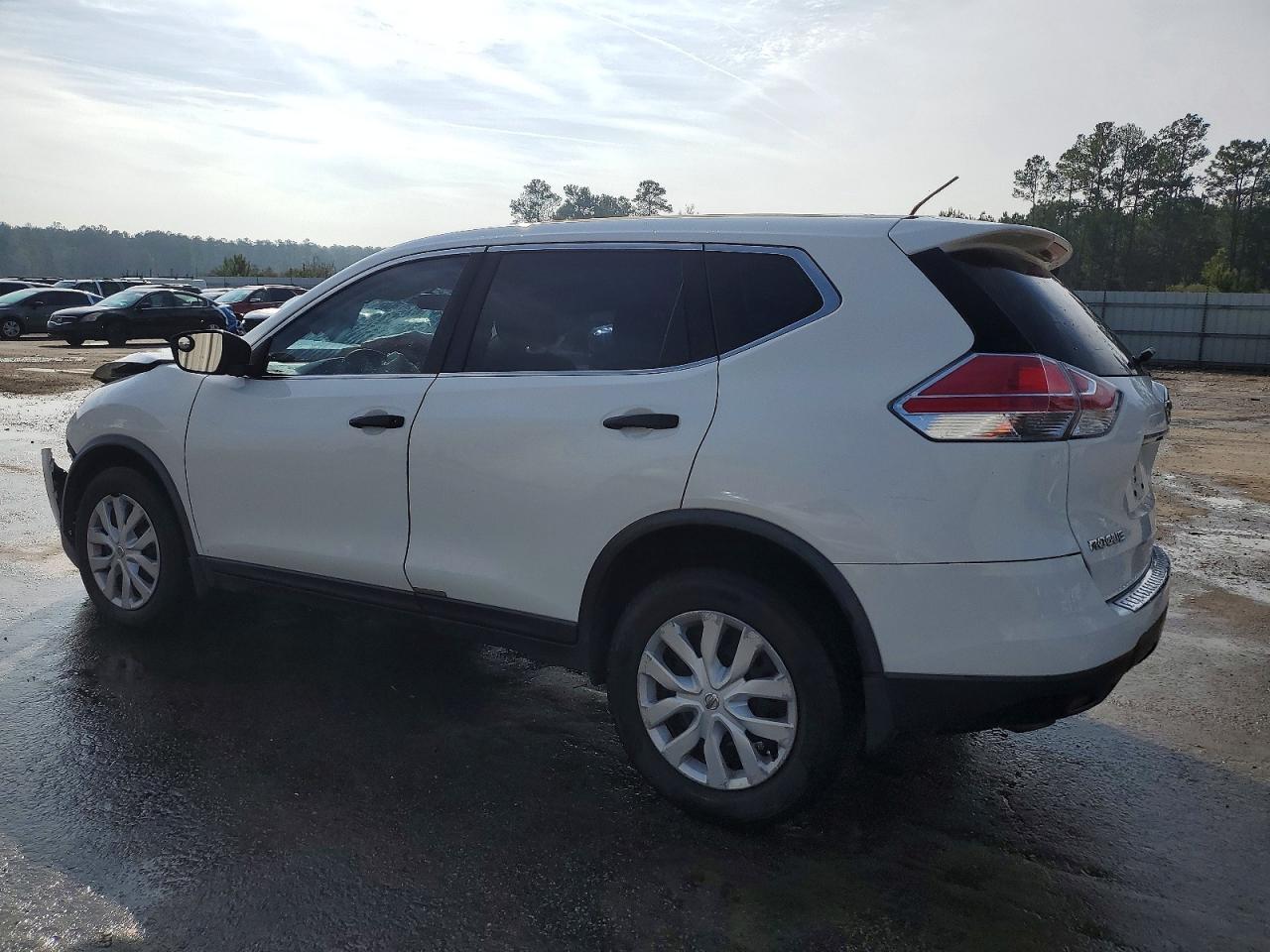 2016 NISSAN ROGUE S photo 2