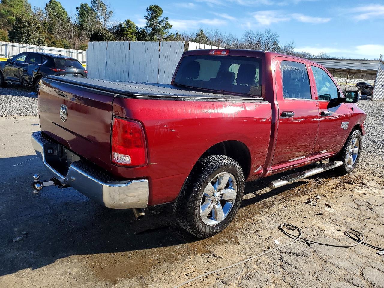 2019 RAM 1500 CLASSIC TRADESMAN photo 3