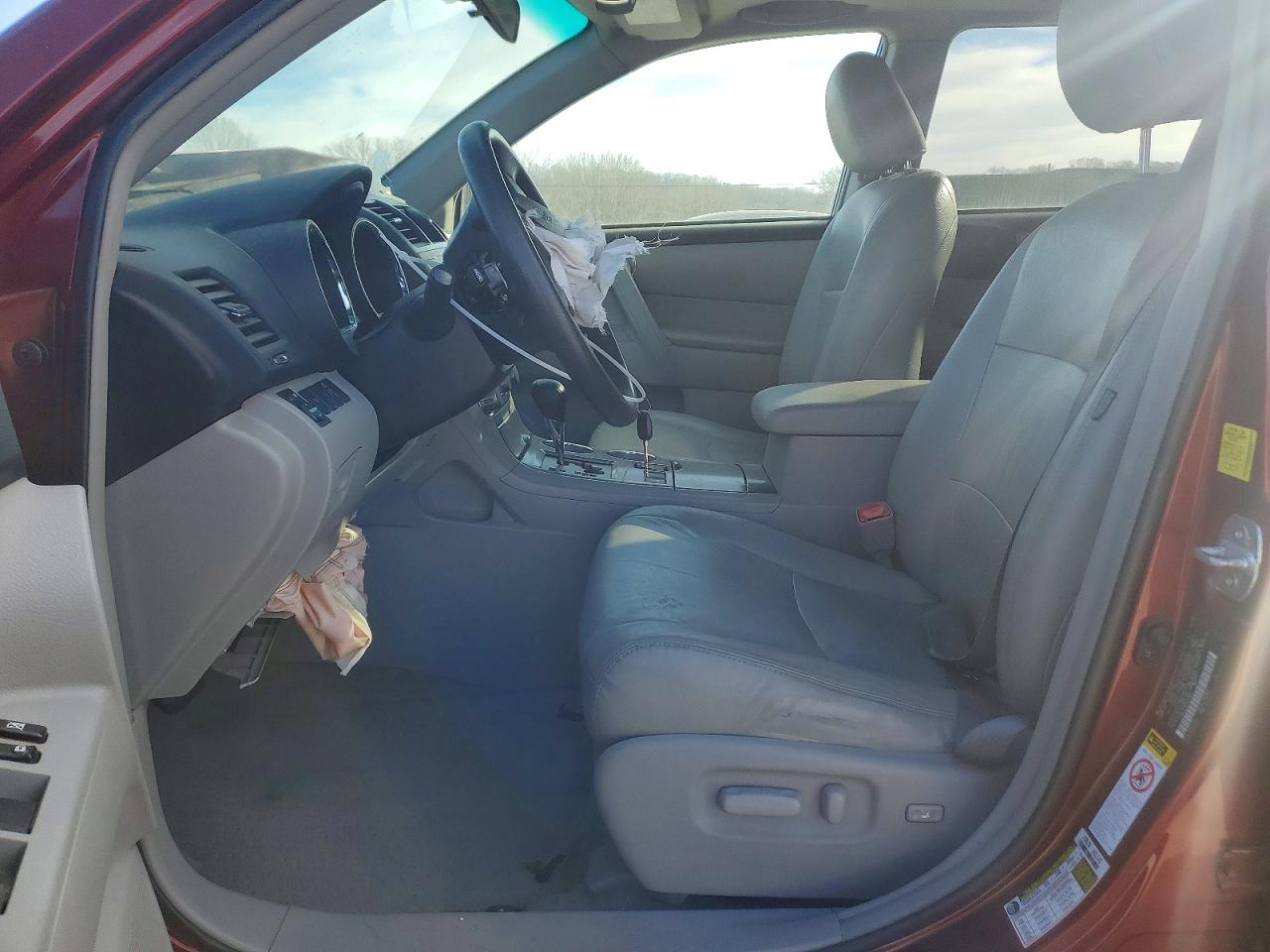 2010 TOYOTA HIGHLANDER BASE photo 7