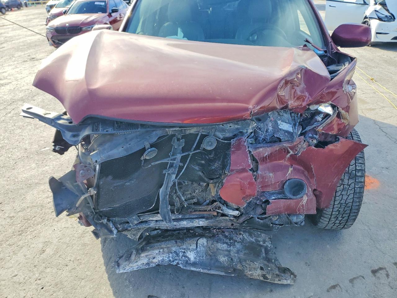 2010 TOYOTA HIGHLANDER BASE photo 12
