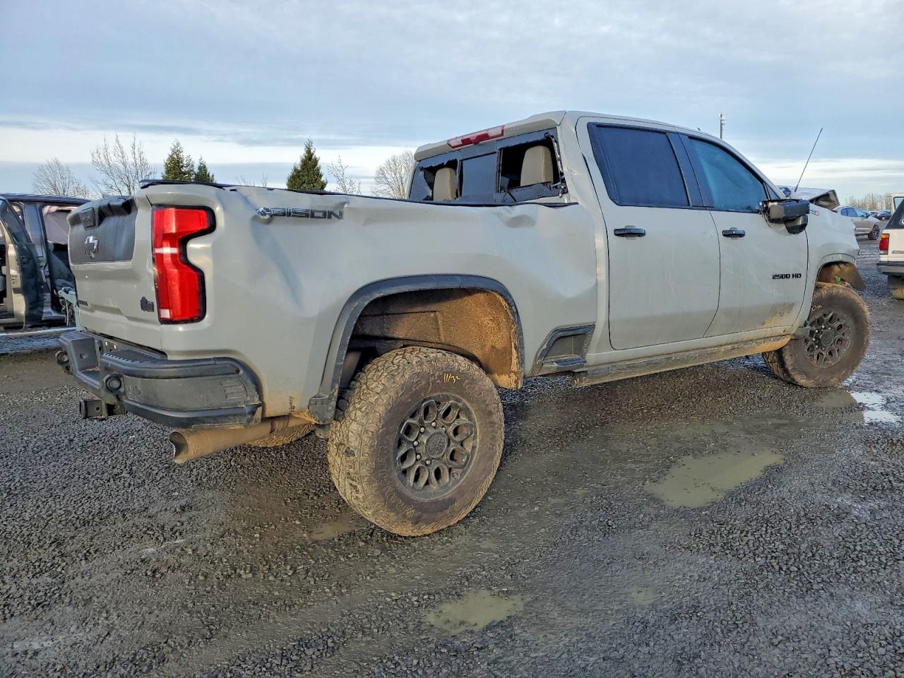 2025 CHEVROLET SILVERADO K2500 ZR2 photo 3