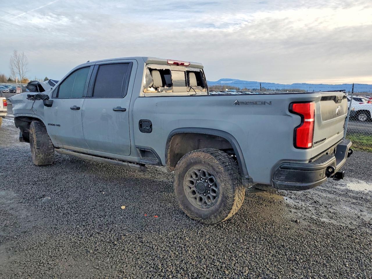 2025 CHEVROLET SILVERADO K2500 ZR2 photo 2