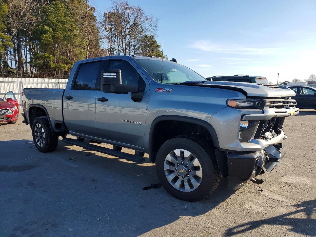 2025 CHEVROLET SILVERADO K2500 CUSTOM photo 4