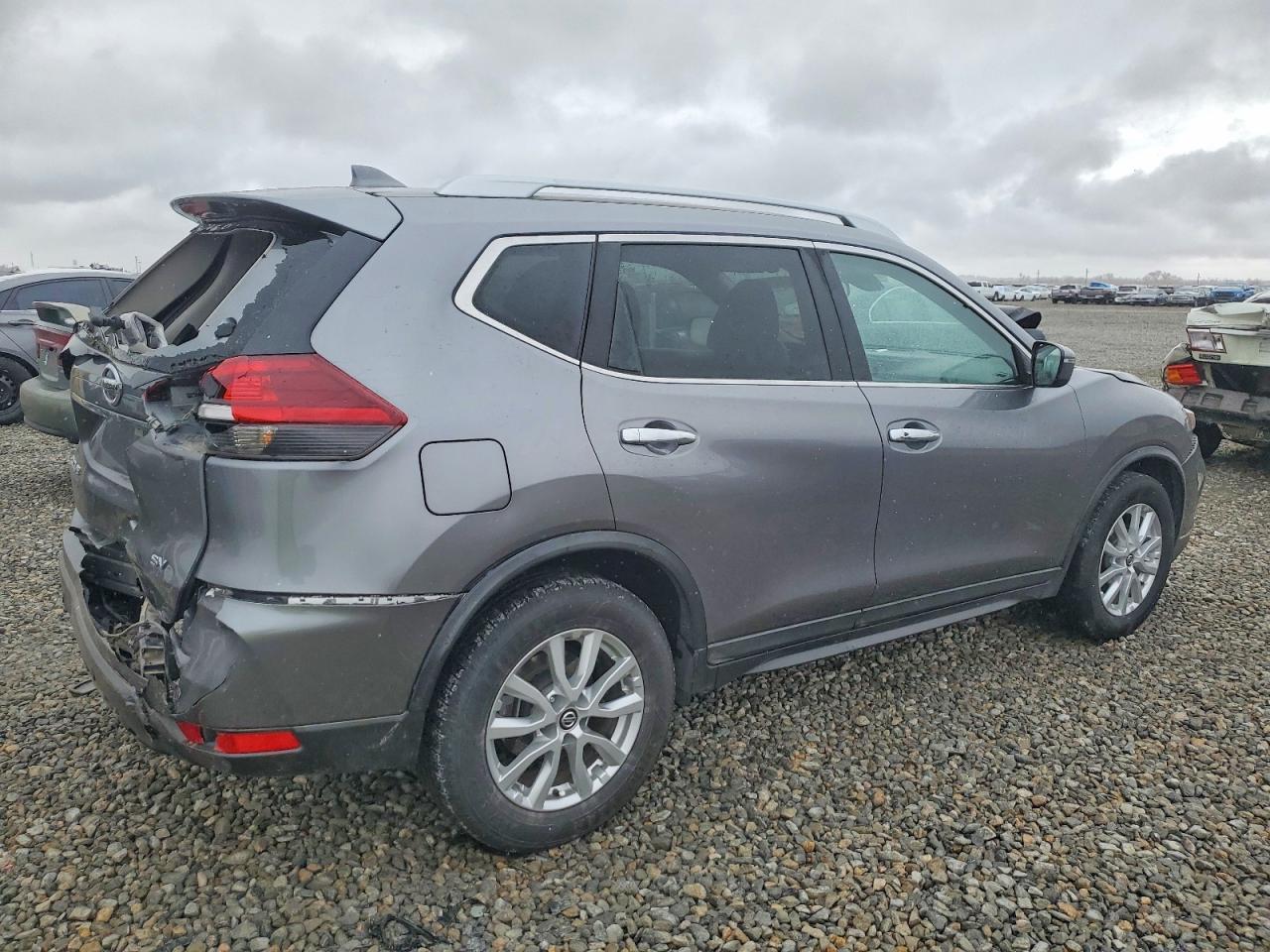 2019 NISSAN ROGUE S photo 3